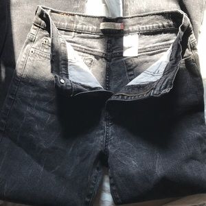 Levi’s Black perfectly Slimming Jeans sz. 12M EUC